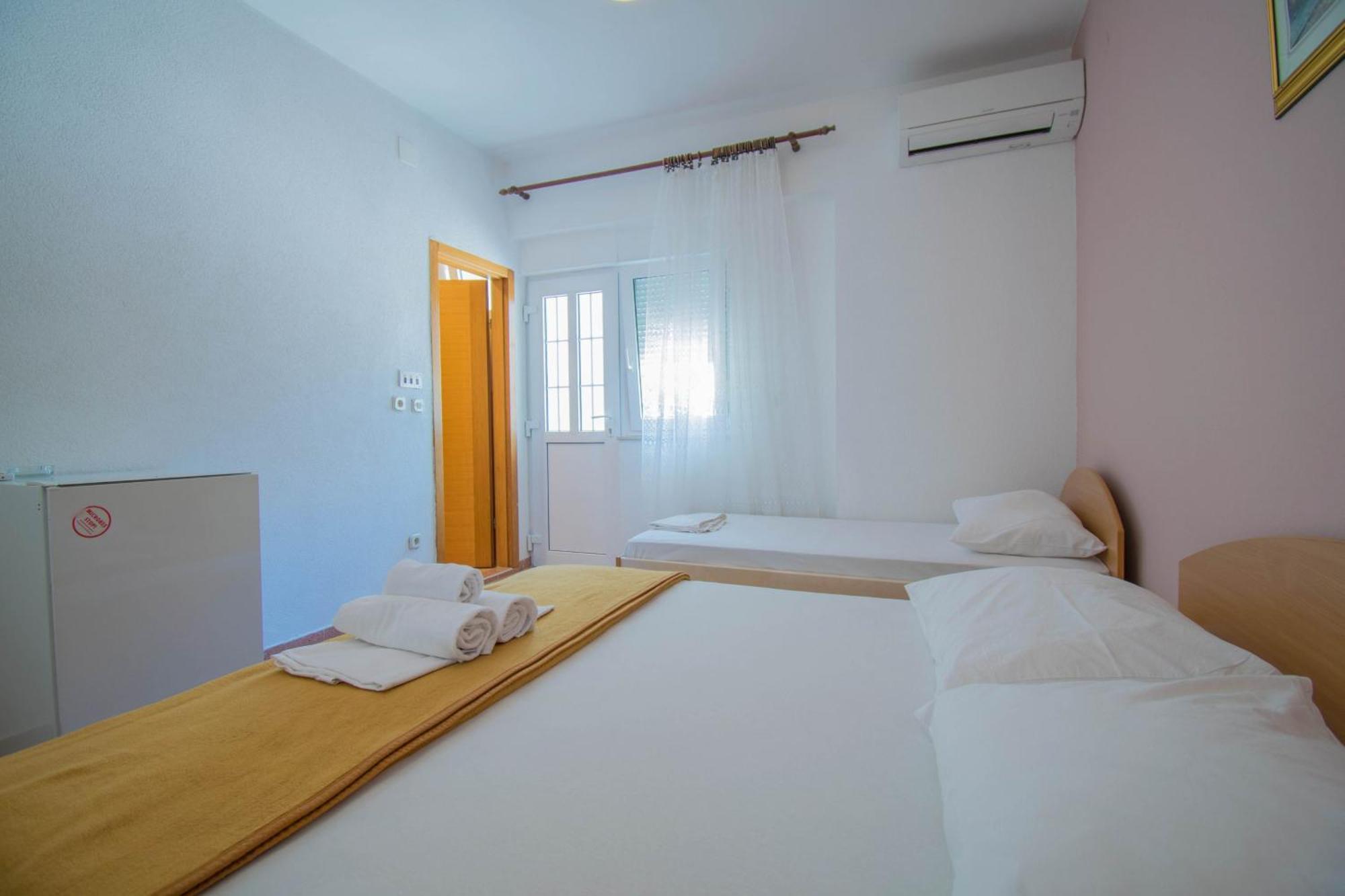 Villa Kameni Dvori Baska Voda Room photo
